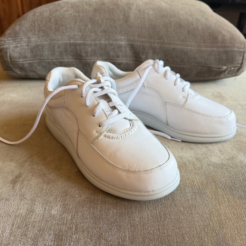 Hush Puppies Power Walker White Leather Sneakers Bounce Technology Womens 8.5 M